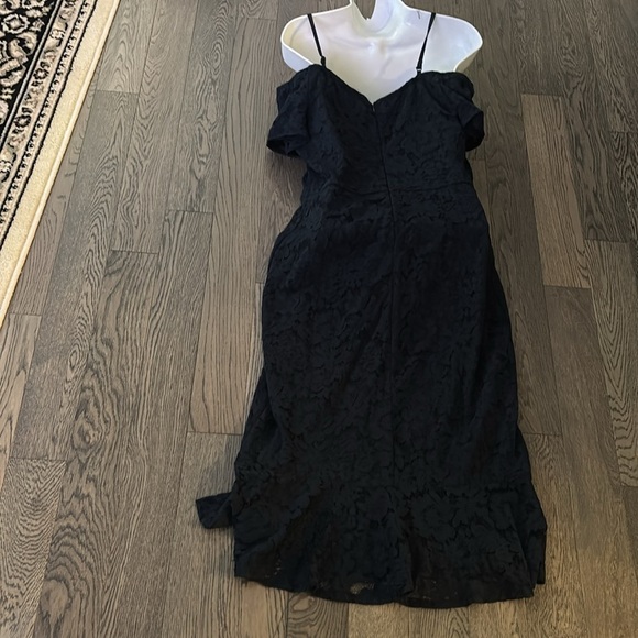 Costa Blanca Elegant Navy Lace off shoulder midi Dress - Picture 8 of 17